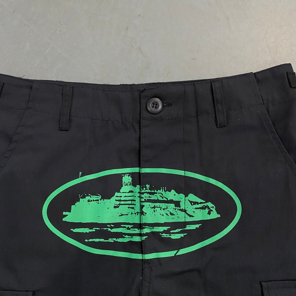 Corteiz Alcatraz Cargo Shorts v1:1